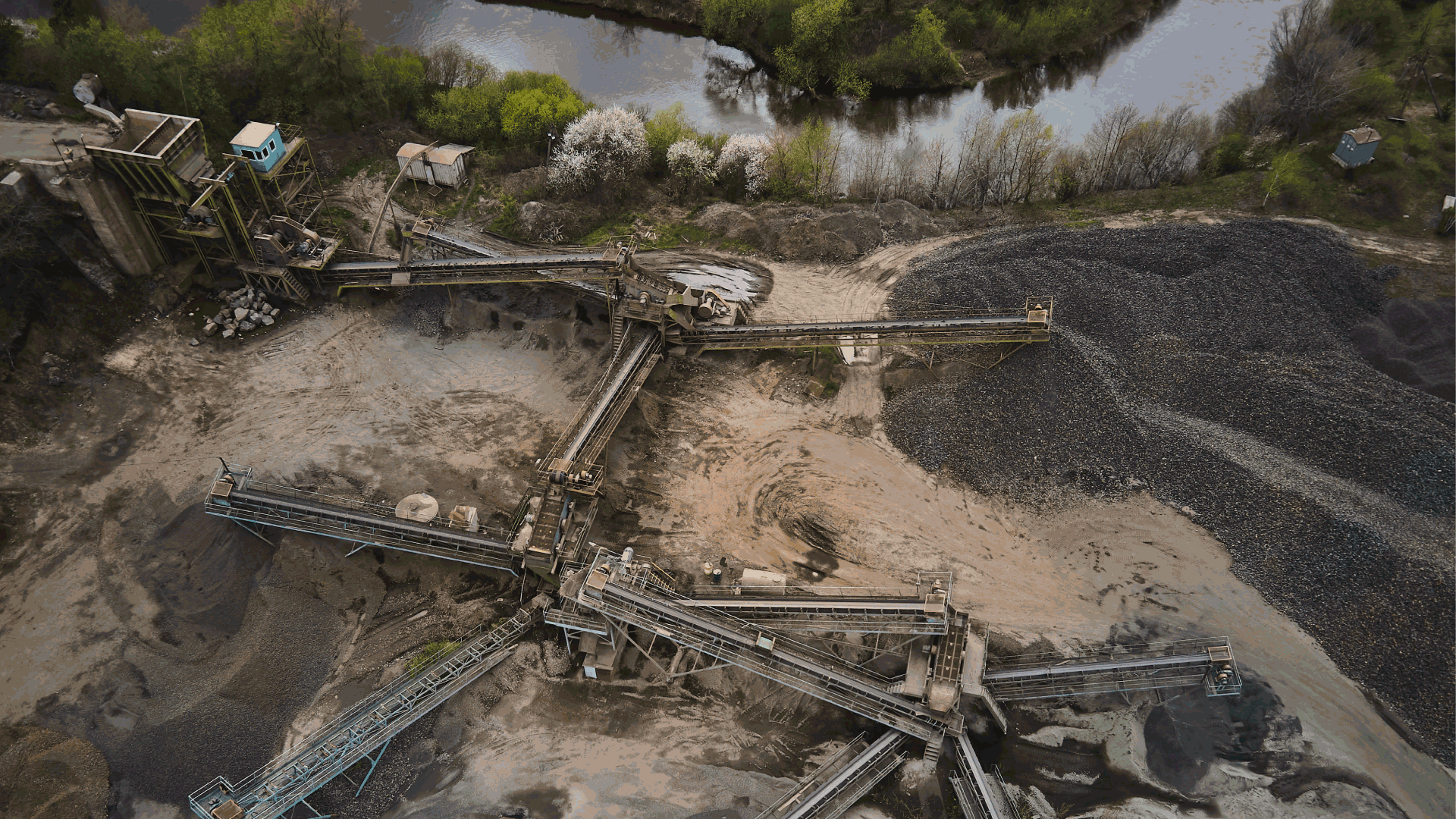 Mining production layout